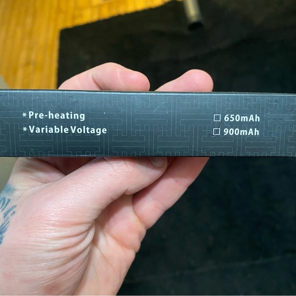 x2 (Two) - 510 Thread Batteries with chargers! - Picture 3 of 5